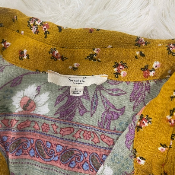 Easel Floral Dress with Mustard and Lavender - Picture 5 of 9